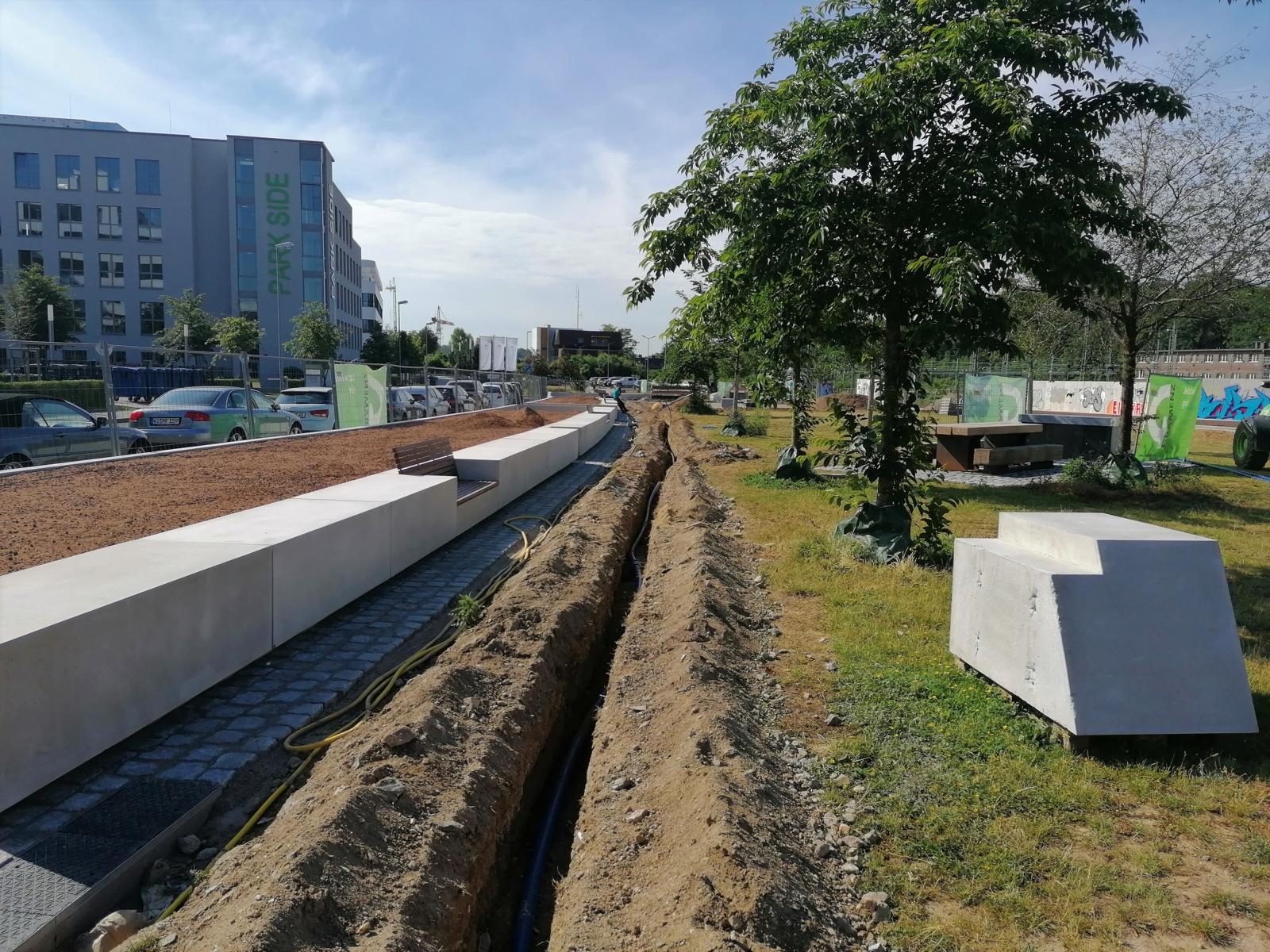 Leitungsgraben während des Einbaus der Beregnungsanlage